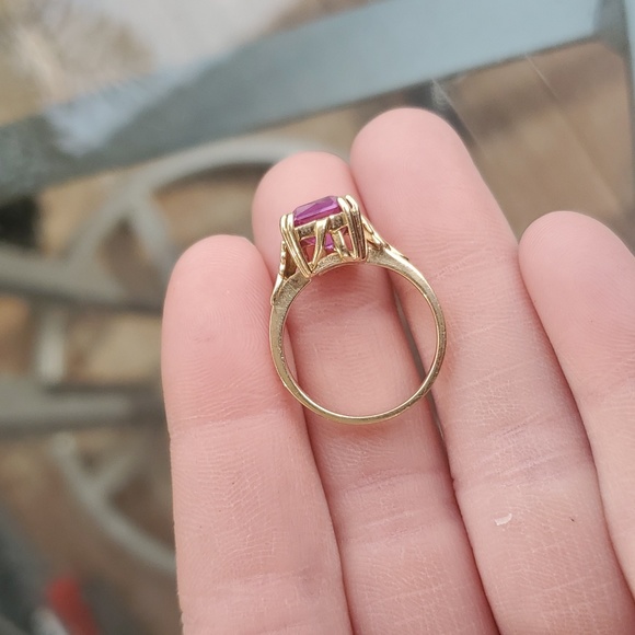 Pink/purple 14k ring - Picture 7 of 9